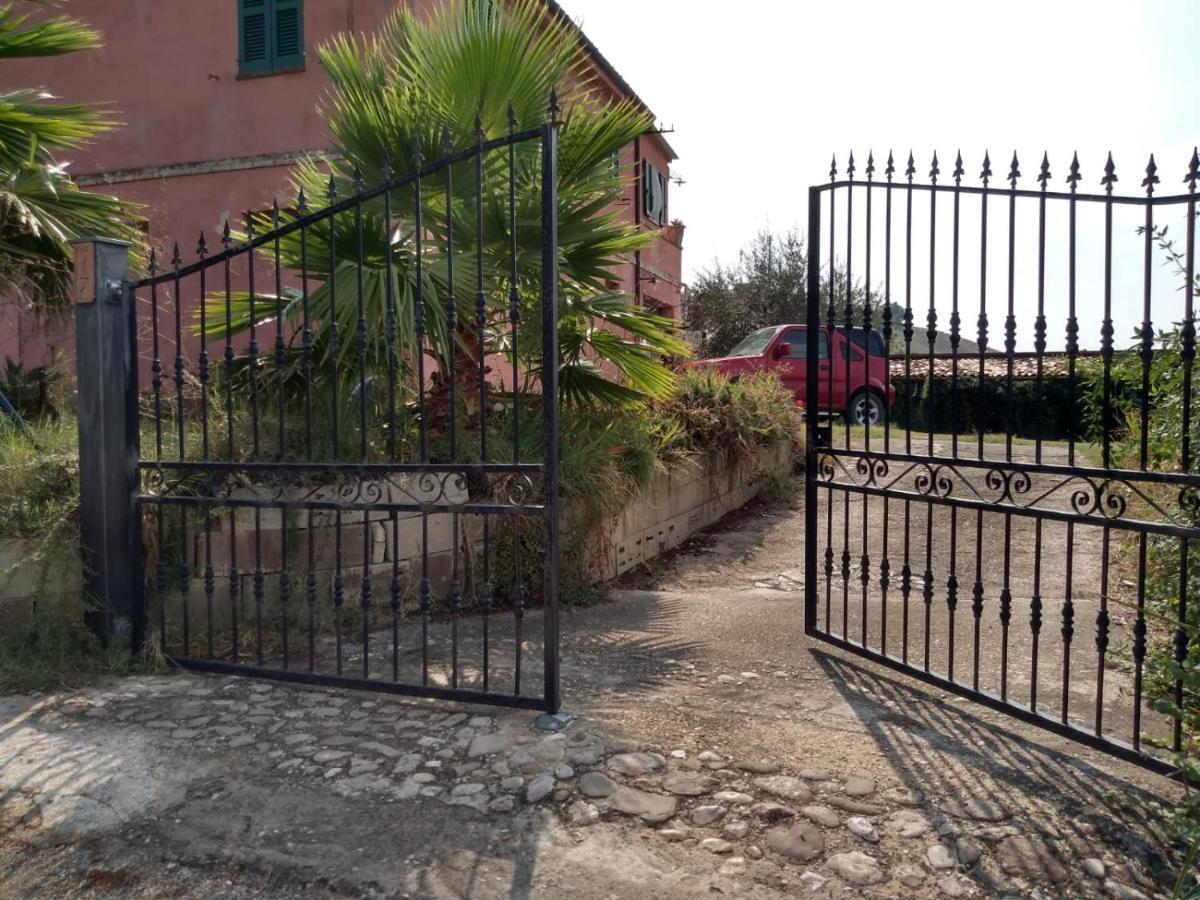 Abruzzocasacampagna Collecorvino - Monolocale Con Mini-Cucina, Giardino E Parcheggioヴィラ エクステリア 写真