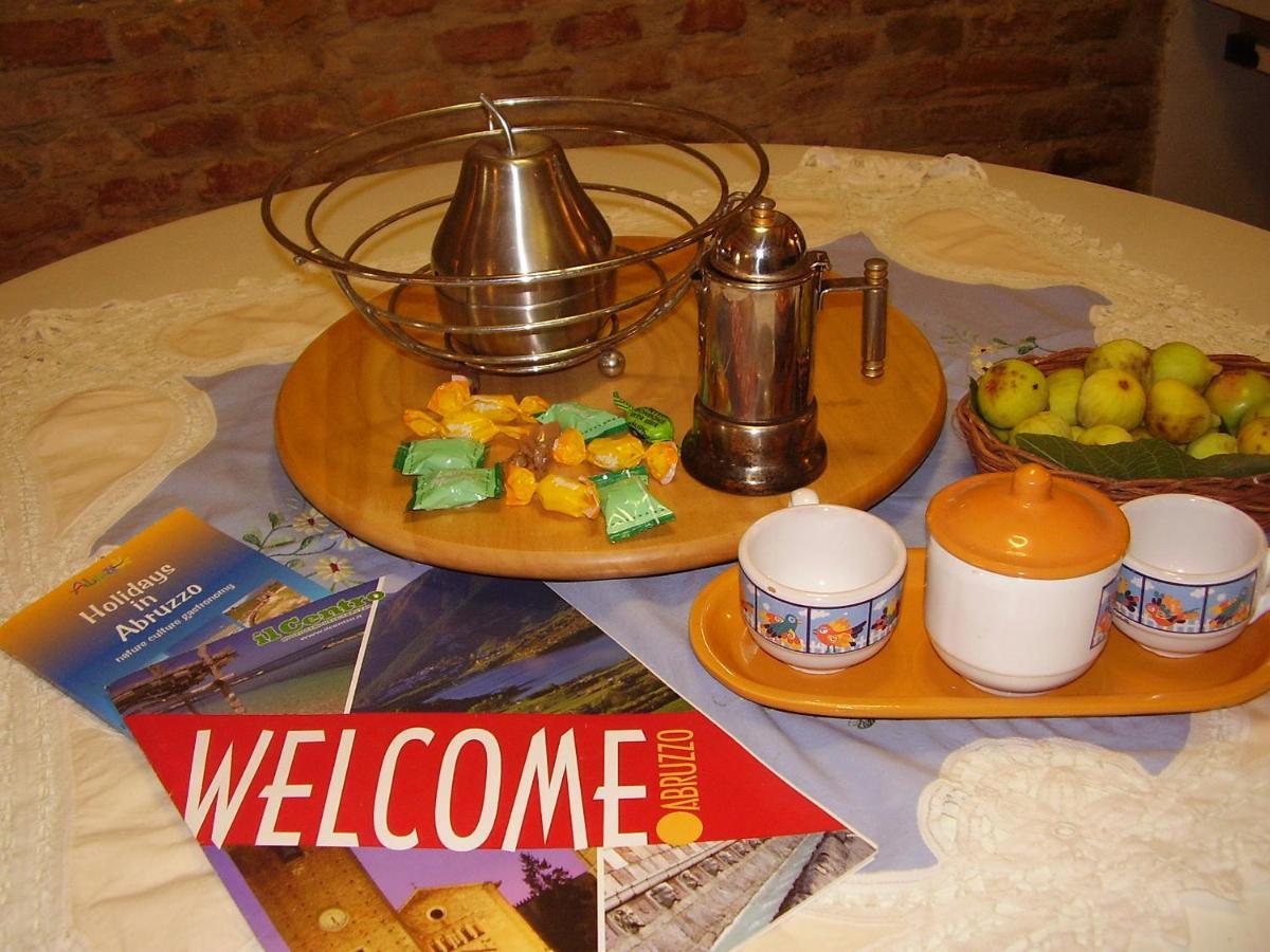 Abruzzocasacampagna Collecorvino - Monolocale Con Mini-Cucina, Giardino E Parcheggioヴィラ エクステリア 写真