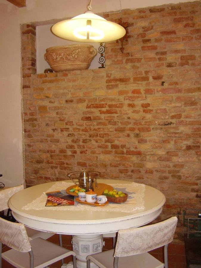 Abruzzocasacampagna Collecorvino - Monolocale Con Mini-Cucina, Giardino E Parcheggioヴィラ エクステリア 写真